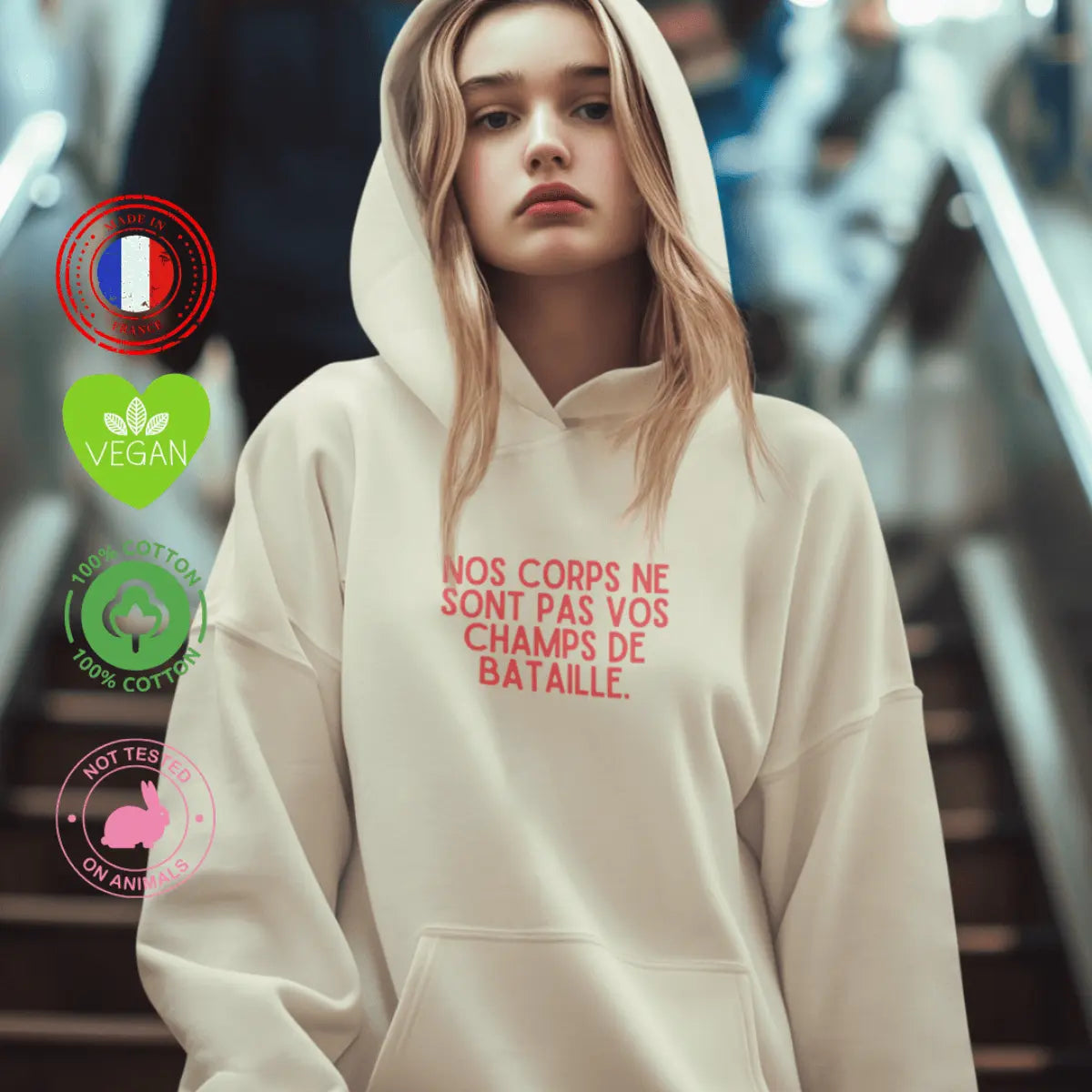 sweat shirt féministe we are not weapons of war