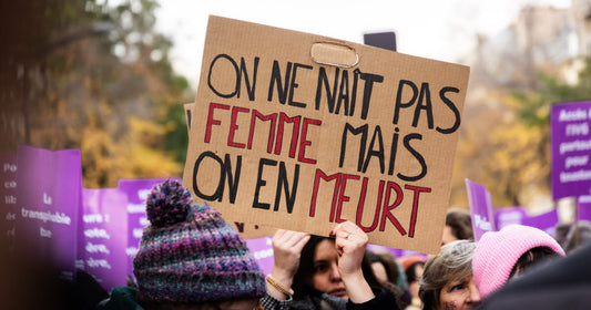 L-Influence-des-Slogans-Féministes-sur-les-Voix-Féminines-d-Aujourd-hui We are The Future