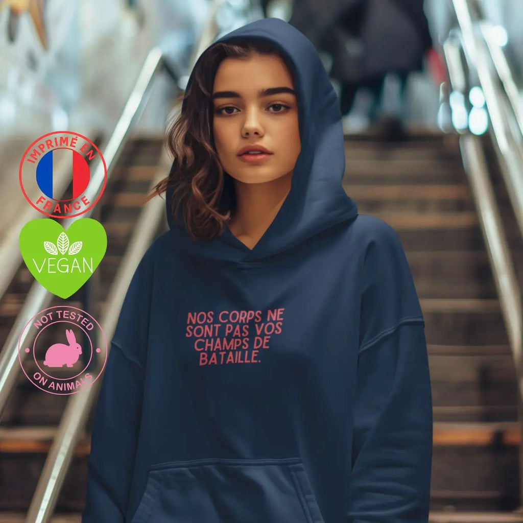 sweat shirt féministe we are not weapons of war
